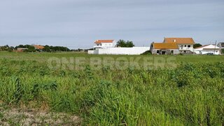 Land for sale in Benavente, Portugal — €225,000