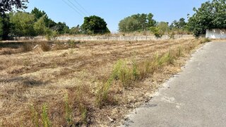 Terreno de 2050 m² em Leiria