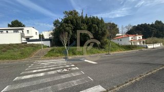 Terreno de 665 m² em Leiria