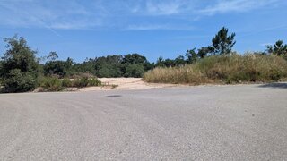 Land for sale in Porto de Mós, Portugal — €80,000