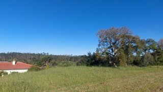Terreno de 870 m² em Leiria