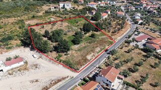 Land for sale in Seia, Portugal — €64,900