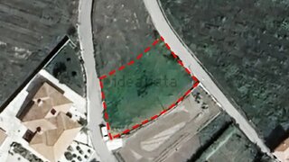 Land for sale in Armamar, Portugal — €29,900