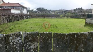 Land for sale in Valença, Portugal — €32,500