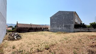 Land for sale in Chaves, Portugal — €62,500