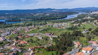 Land for sale in Vila Nova de Cerveira, Portugal — €165,000