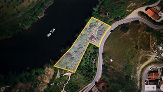 Land for sale in Mirandela, Portugal — €300,000