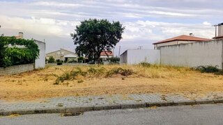 Land for sale in Figueira de Castelo Rodrigo, Portugal — €30,000