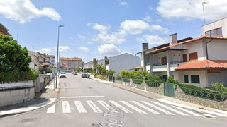 Terreno de 392 m² em Bragança