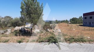 Land for sale in Penalva do Castelo, Portugal — €90,000