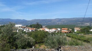 Terreno em Vila Real · 327 m² · 28 000 €