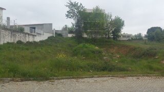 Terreno de 687 m² em Bragança