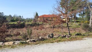 Terreno de 2330 m² em Viseu