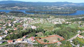 Land for sale in Vila Nova de Cerveira, Portugal — €280,000
