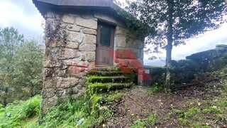 Land for sale in Arcos de Valdevez, Portugal — €55,000
