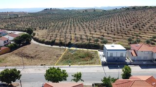 Land for sale in Alfândega da Fé, Portugal — €32,000