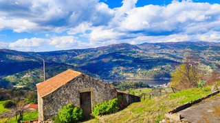 Land for sale in Resende, Portugal — €139,000