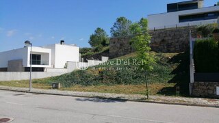 Terreno de 681 m² em Viseu