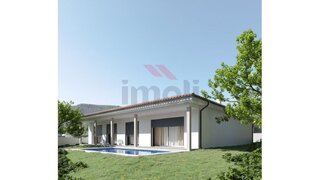 Land for sale in Arcos de Valdevez, Portugal — €80,000