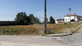 Land for sale in Seia, Portugal — €32,000
