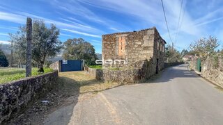 Land for sale in São Pedro do Sul, Portugal — €68,000