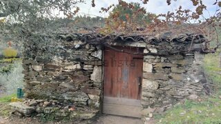Land for sale in Freixo de Espada à Cinta, Portugal — €43,000