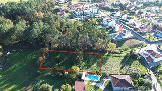 Land for sale in Valença, Portugal — €49,000