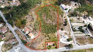 Terreno de 23 000 m² em Viseu