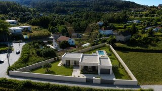 Terreno · 1880 m² · 86 500 €