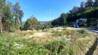 Terreno em Guimarães · 6760 m² · 45 000 €