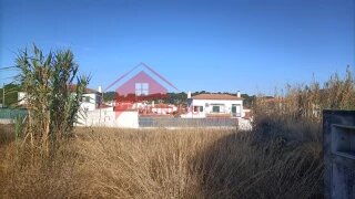 Land for sale in Sesimbra, Portugal — €93,000