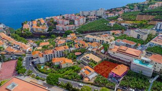 Land for sale in Câmara de Lobos, Portugal — €135,000