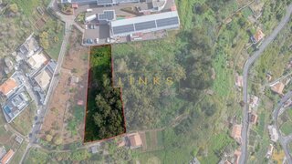 Land for sale in Câmara de Lobos, Portugal — €45,000