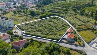 Land for sale in Paredes, Portugal — €650,000
