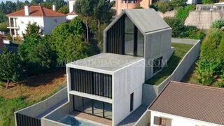 Land for sale in Vila Nova de Gaia, Portugal — €199,999