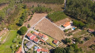 Terreno de 4174 m² em Leiria