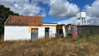 Land for sale in Coruche, Portugal — €85,000