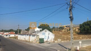 Land for sale in Coruche, Portugal — €325,000