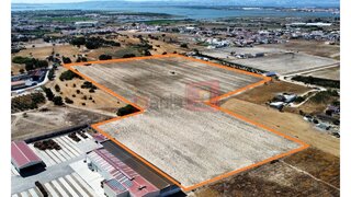 Land for sale in Montijo, Portugal — €800,000