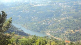 Land for sale in Cinfães, Portugal — €27,500