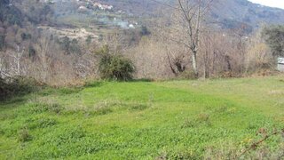Land for sale in Cinfães, Portugal — €65,000