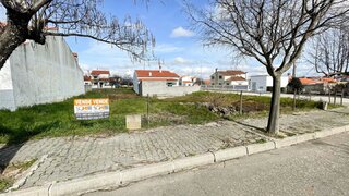 Terreno de 726 m² em Castelo Branco
