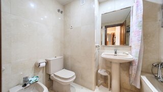 3-bedroom apartment with pool in Niño Jesús, Madrid