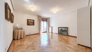 3-bedroom apartment with pool in Niño Jesús, Madrid