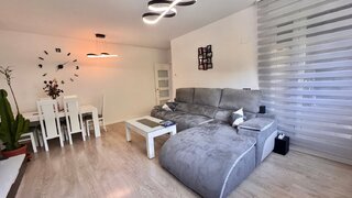 3-bedroom apartment with pool in Valdefuentes