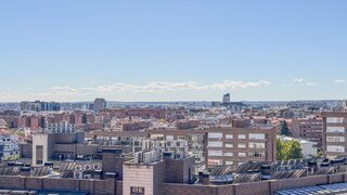 3-bedroom apartment with pool in Niño Jesús, Madrid