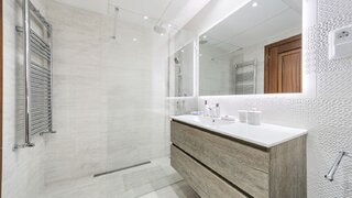 3-bedroom apartment with pool in Niño Jesús, Madrid