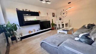 3-bedroom apartment with pool in Valdefuentes, Madrid