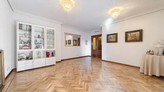 3-bedroom apartment with pool in Niño Jesús, Madrid