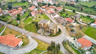 Land for sale in Póvoa de Lanhoso, Portugal — €169,900
